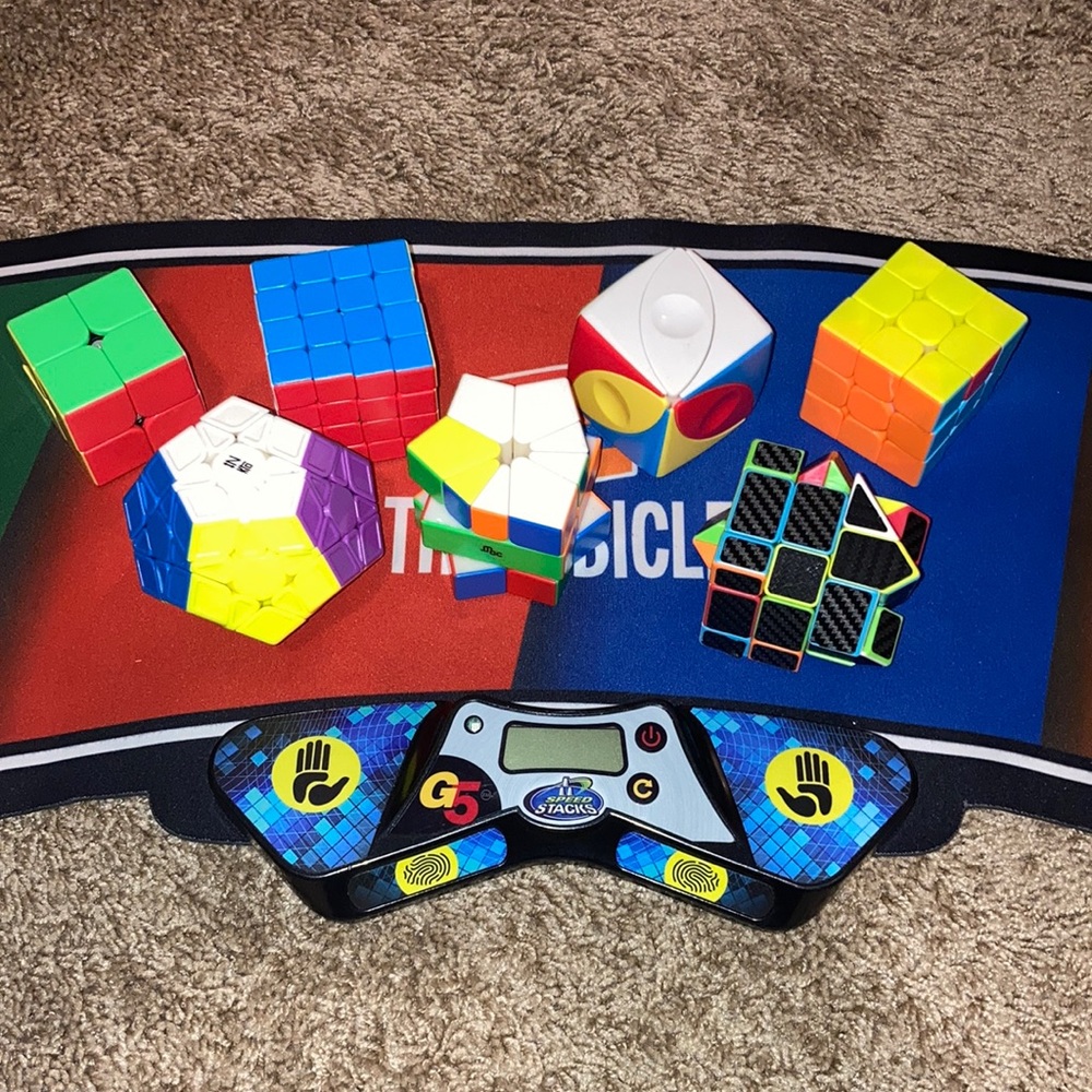 Speed Cube Lot!!! 7 cubes!!